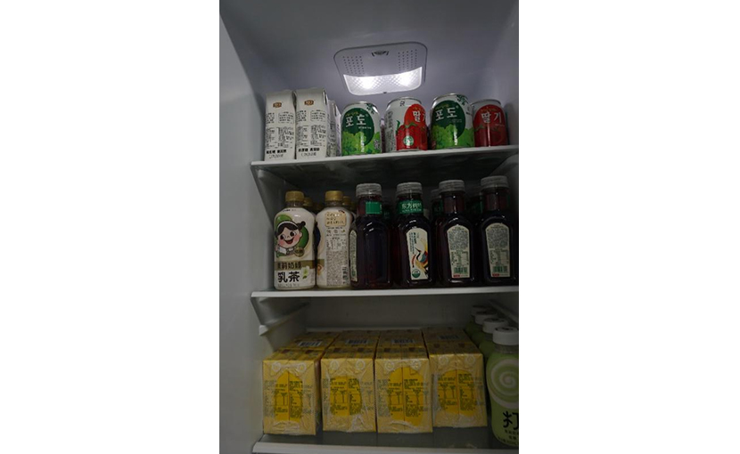 公司专属小卖部，饮料零食不间断供应